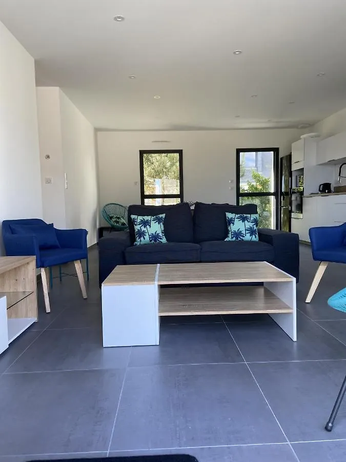 Appartement Avec Terrasse Et Parking Prive Logement C Ploemeur Apartment
