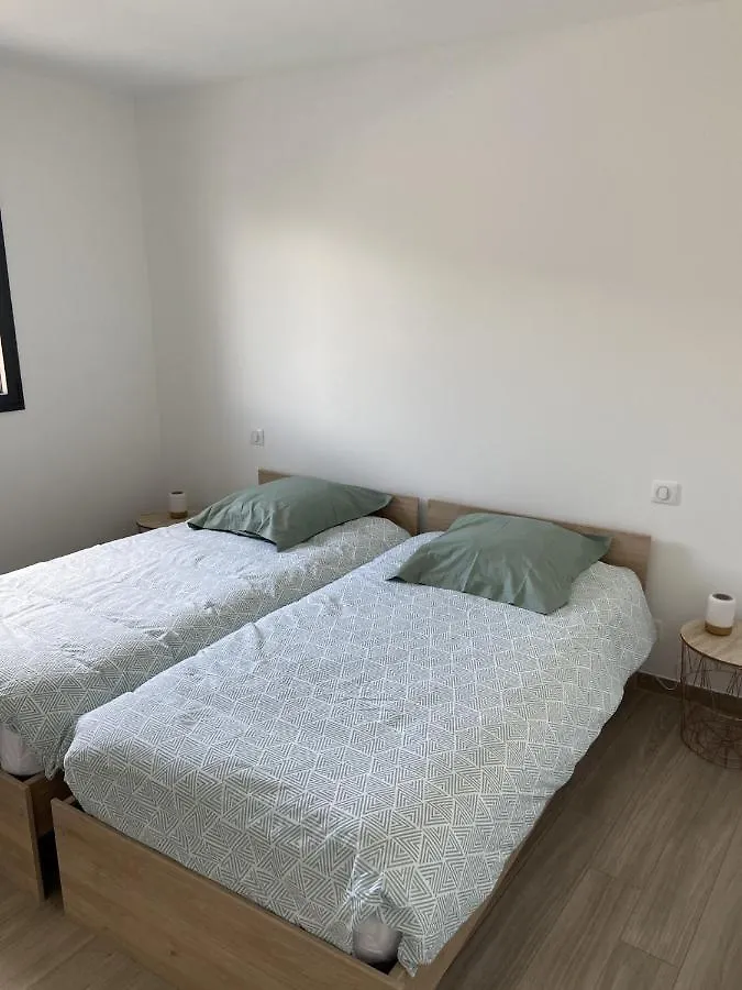 Apartment Appartement Avec Terrasse Et Parking Prive Logement C Ploemeur France